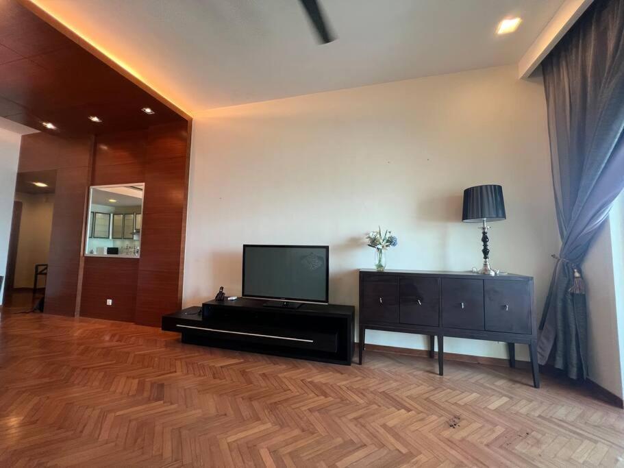 2bedroom Seaview @ Straits Quay Apartment *