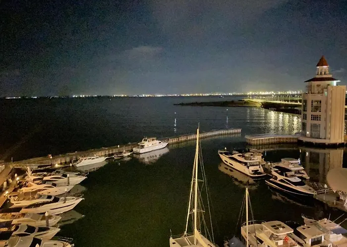 2Bedroom Seaview @ Straits Quay