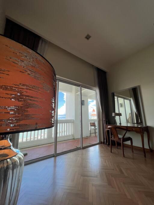 Apartment 2bedroom Seaview @ Straits Quay